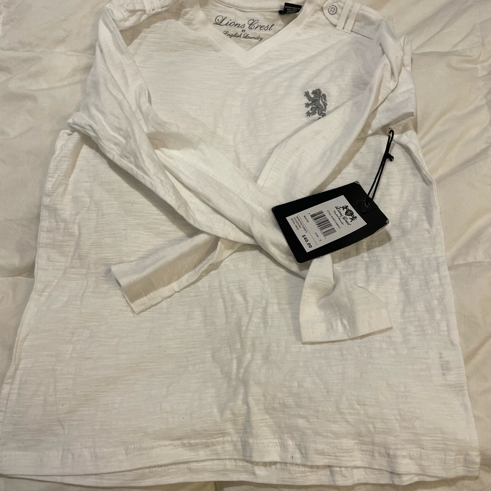 Lions Crest
English Saundry
STYLE #H9IT14WHLC size small new with tag